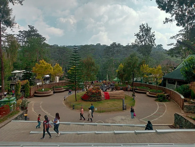 Tanawin sa loob ng Baguio Botanical Garden